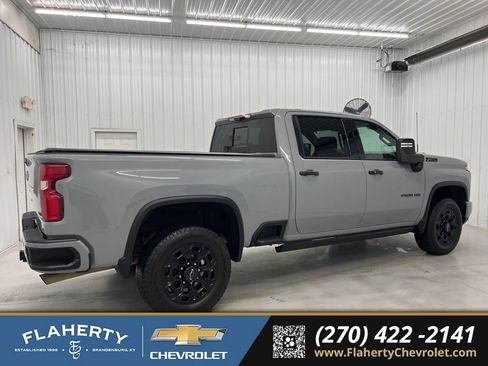 Used 2024 Chevrolet Silverado 2500 LTZ w/ LTZ Plus Package image 2