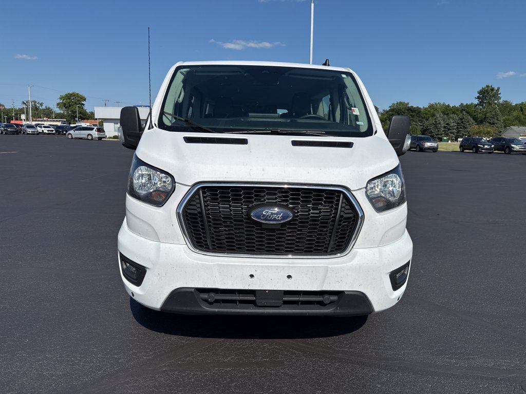 Used 2024 Ford Transit 350 XLT RWD image 3