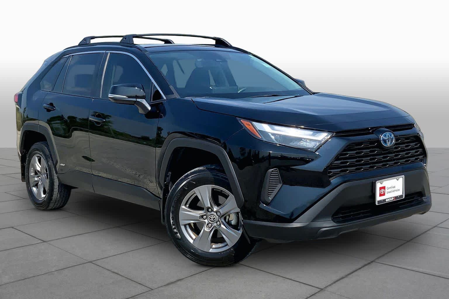 Used 2024 Toyota RAV4 XLE w/ Convenience Package AWD/4WD image 3
