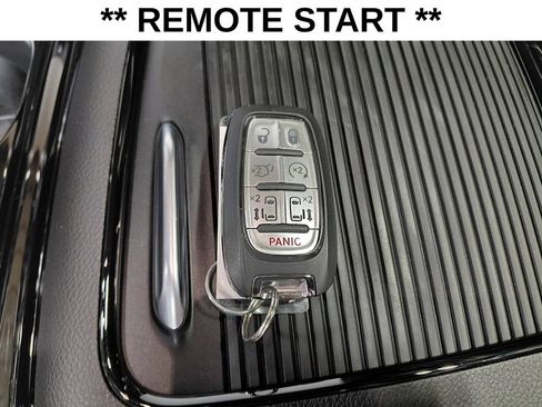 Used 2026 Chrysler Pacifica Limited w/ S Appearance Package AWD/4WD image 10