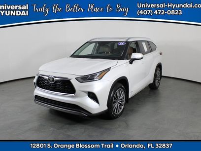 Used 2025 Toyota Highlander XLE