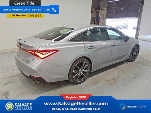 Used 2019 Toyota Avalon XSE w/ All Weather Liner Package FWD image 4