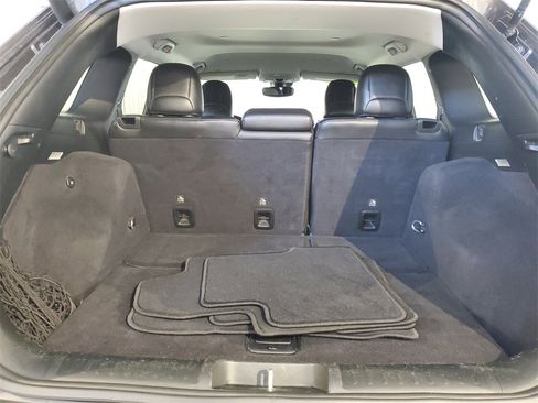 Used 2019 Jeep Cherokee Limited w/ Luxury Group image 8