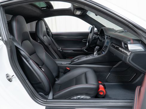 Certified 2014 Porsche 911 Turbo S AWD/4WD image 34