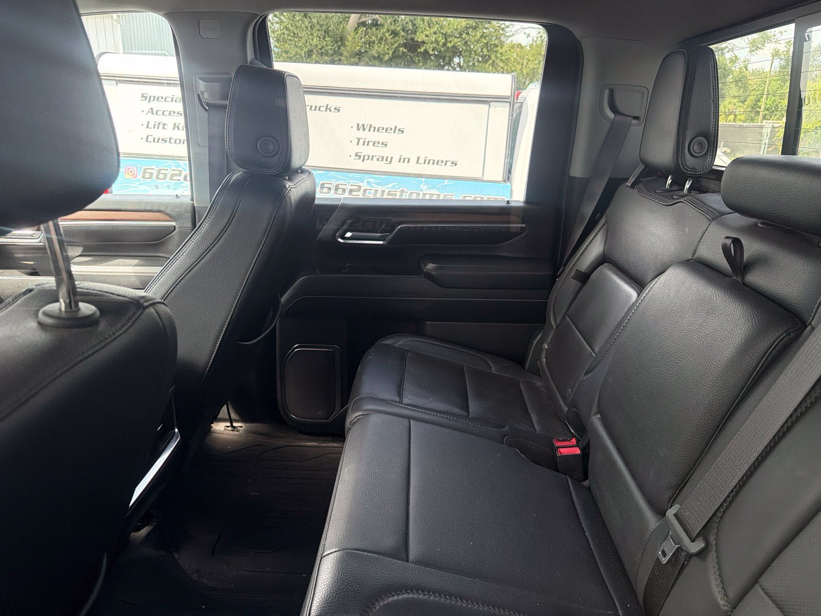 Used 2024 GMC Sierra 2500 Denali w/ Denali Reserve Package AWD/4WD image 8