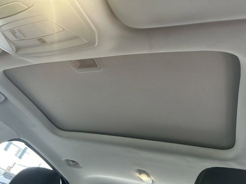 Used 2016 Ford Focus SE w/ SE Sport Package image 15