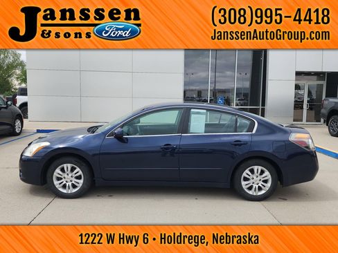 Used 2010 Nissan Altima 2.5 S w/ Convenience Pkg FWD image 1