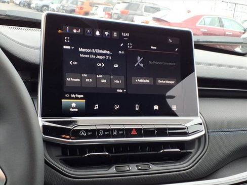 New 2026 Jeep Compass Latitude image 8