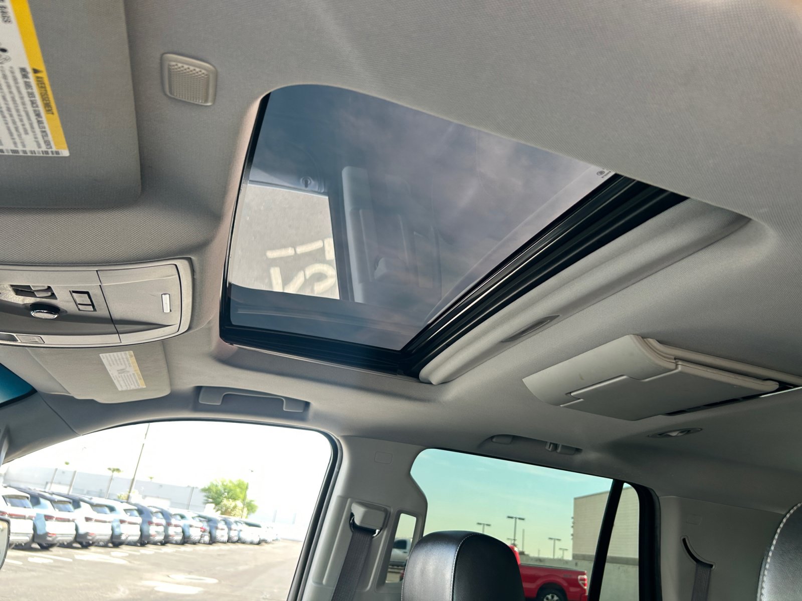 Used 2015 Chevrolet Tahoe LTZ RWD image 30
