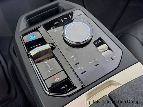 Used 2025 BMW iX xDrive50 w/ Premium Package image 17
