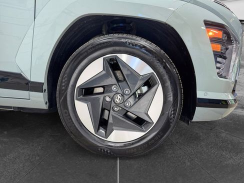 Used 2024 Hyundai Kona Limited FWD image 36