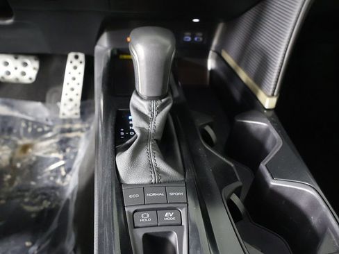 Used 2025 Toyota Camry SE FWD image 42