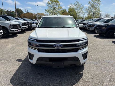 Certified 2024 Ford Expedition XLT image 2