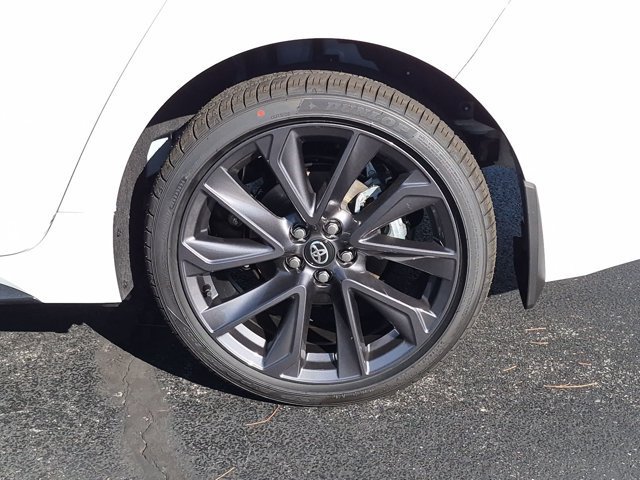 Used 2027 Toyota Corolla SE FWD image 8