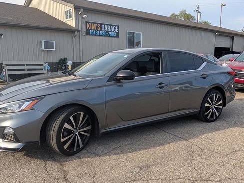 Used 2022 Nissan Altima 2.5 SR AWD/4WD image 19