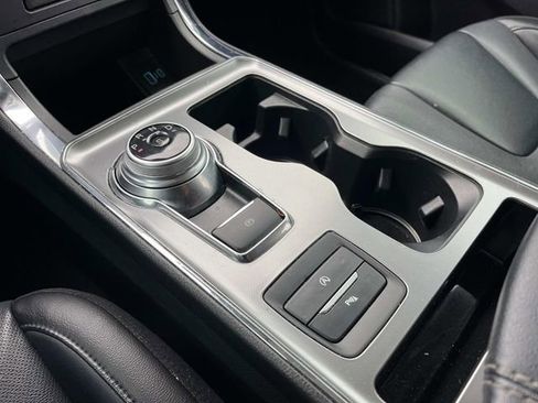 Used 2022 Ford Edge Titanium w/ Equipment Group 301A image 27