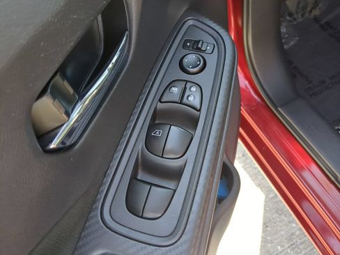 Used 2021 Nissan Versa SV FWD image 16