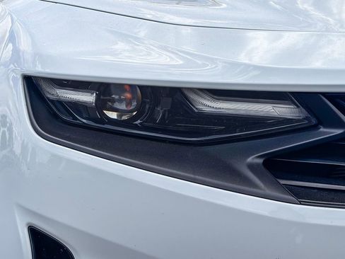 Certified 2021 Chevrolet Camaro LS RWD image 7