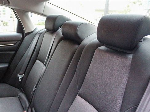 Used 2018 Honda Accord EX image 24