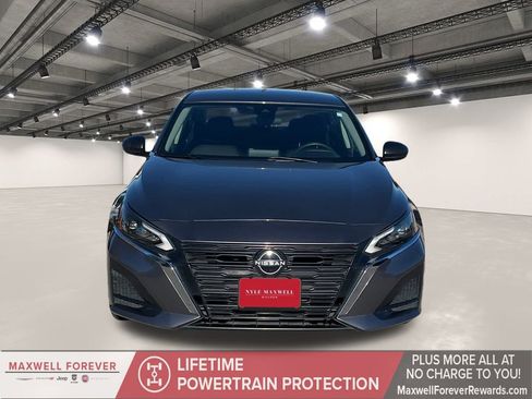 Used 2024 Nissan Altima 2.5 SV image 18