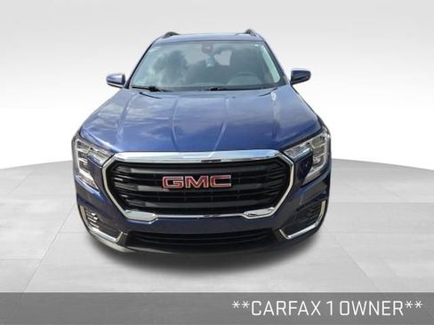 Used 2023 GMC Terrain SLE w/ Driver Convenience Package FWD image 2