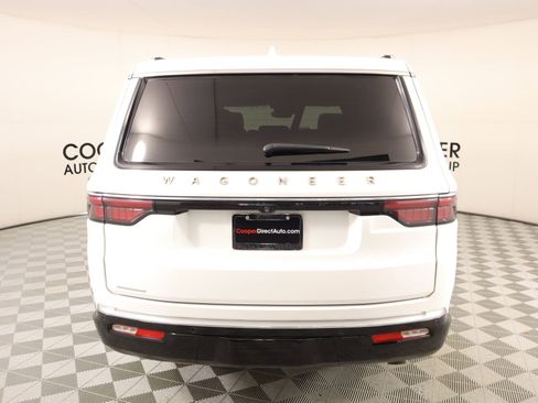 Used 2023 Jeep Wagoneer 4WD w/ Premium Group I image 24