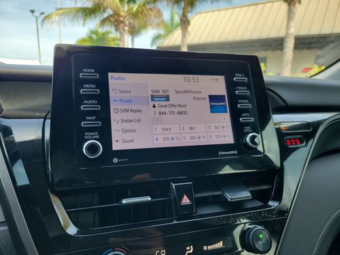 Used 2021 Toyota Camry SE FWD image 22