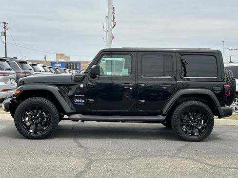 Certified 2022 Jeep Wrangler Unlimited Sahara AWD/4WD image 7