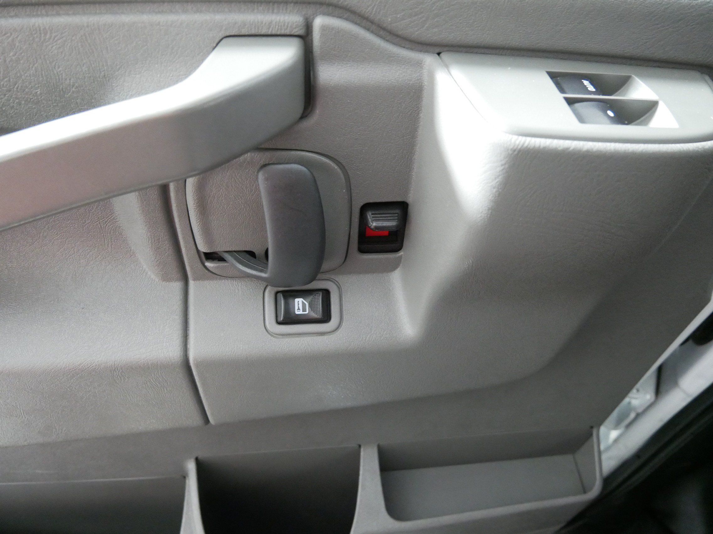 Used 2019 GMC Savana 2500 w/ Driver Convenience Package RWD image 19