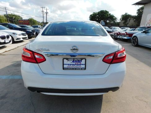 Used 2017 Nissan Altima 2.5 image 6