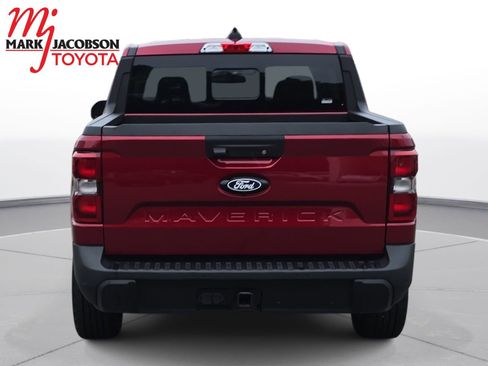 Used 2025 Ford Maverick Lariat w/ 4K Tow Package image 11