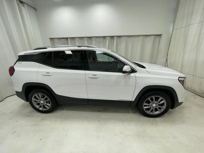 Used 2024 GMC Terrain SLT