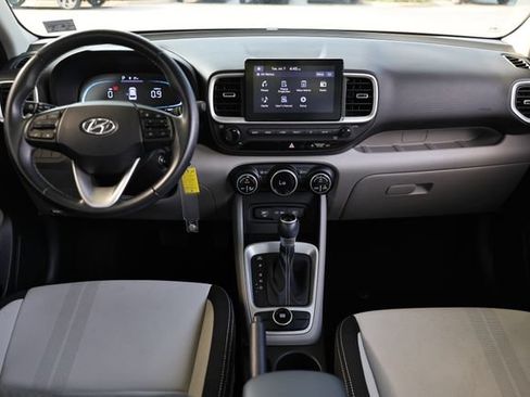 Used 2023 Hyundai Venue SEL FWD image 27