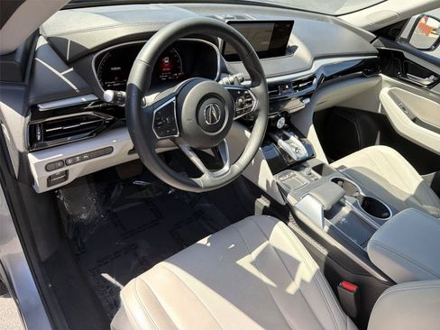 Used 2023 Acura MDX SH-AWD w/ Technology Package image 2