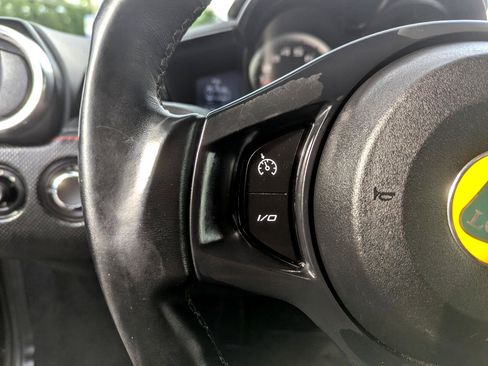 Used 2021 Lotus Evora image 17