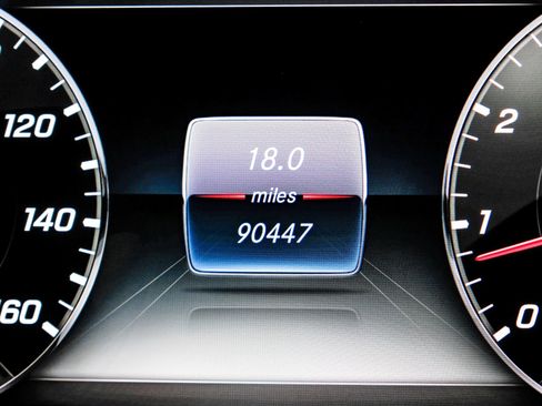 Used 2018 Mercedes-Benz S 560 4MATIC Sedan image 18