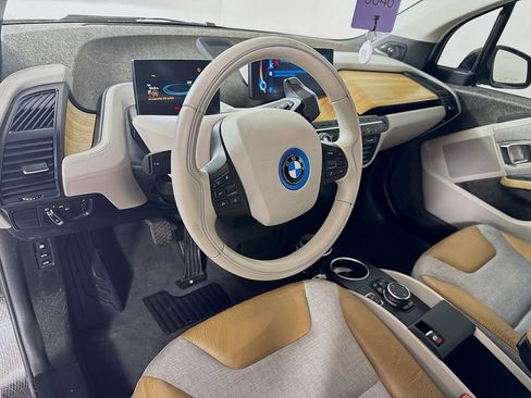Used 2015 BMW i3 with Range Extender image 9
