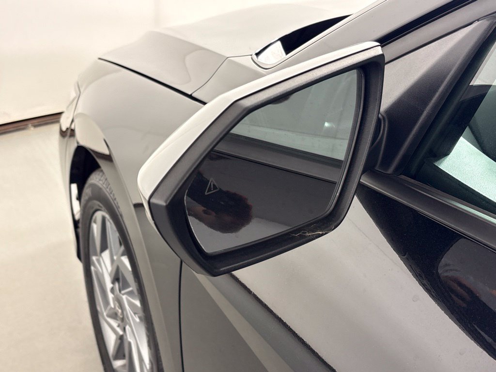 Used 2024 Hyundai Elantra SEL FWD image 13