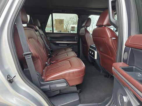 Used 2024 Ford Expedition Limited AWD/4WD image 37