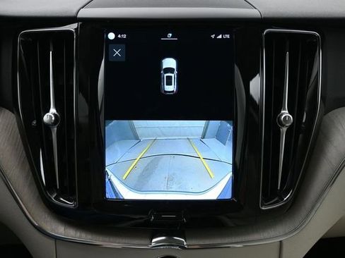 Certified 2023 Volvo XC60 B5 Plus w/ Climate Package FWD image 21