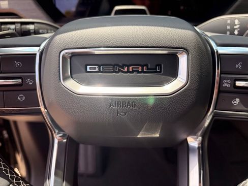Used 2026 GMC Acadia Denali w/ Super Cruise Package FWD image 28