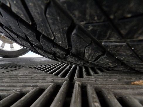 Used 2021 Chevrolet Silverado 1500 High Country w/ Technology Package image 43