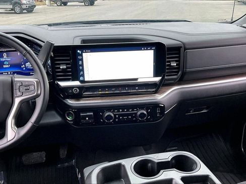 Used 2025 Chevrolet Silverado 1500 LT image 6