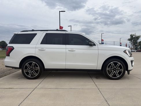 Used 2021 Ford Expedition Limited AWD/4WD image 5
