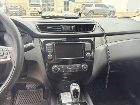 Used 2021 Nissan Rogue Sport S AWD/4WD image 16