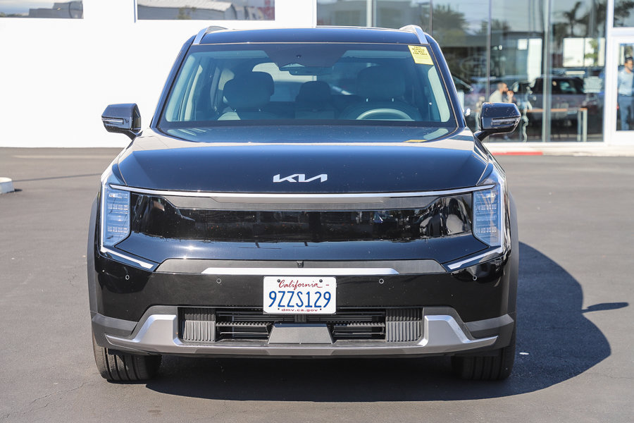 Used 2026 Kia EV9 Wind AWD/4WD image 2