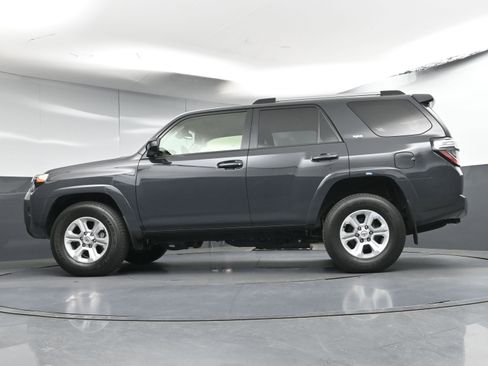 Used 2024 Toyota 4Runner SR5 image 29