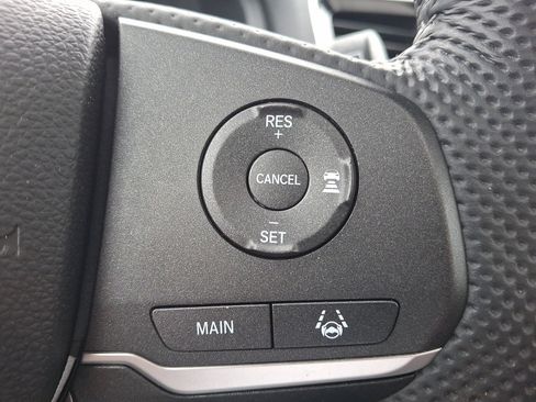 Used 2025 Honda Passport EX-L image 21