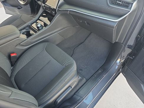 New 2026 Jeep Grand Cherokee Laredo AWD/4WD image 31