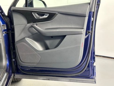 Used 2023 Audi Q7 2.0T Premium w/ Convenience Package image 9